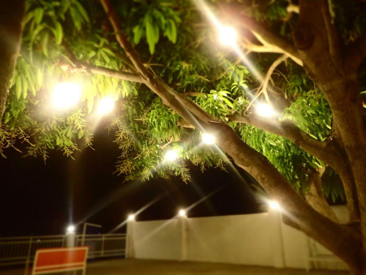 奥左拉海滨马丹度假屋 麦克坦 外观 照片